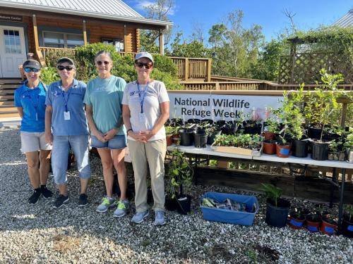 Master Gardeners attending Native Plant Day - Oct 2022