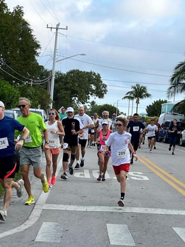 Run with Deer 5K February 2023 Start line